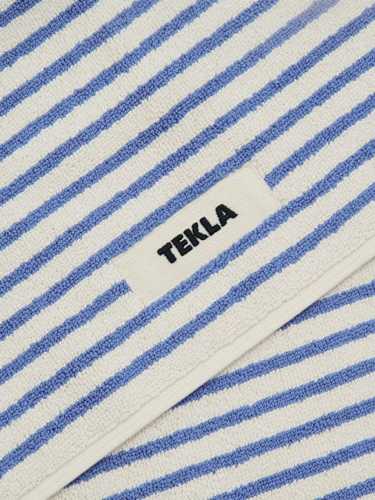 Tekla: Coastal Stripes bath mat - Blue - ecraft_3 | Luisa Via Roma