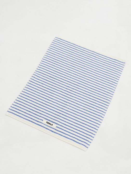 Tekla: Coastal Stripes bath mat - Blue - ecraft_2 | Luisa Via Roma