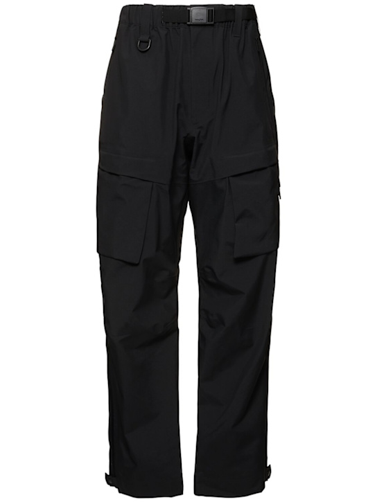 Y-3: Pantaloni cargo Gore-Tex Hardshell - men_0 | Luisa Via Roma