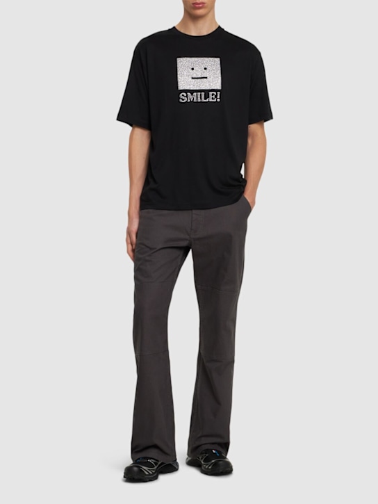 Acne Studios: T-shirt in cotone con logo - men_1 | Luisa Via Roma