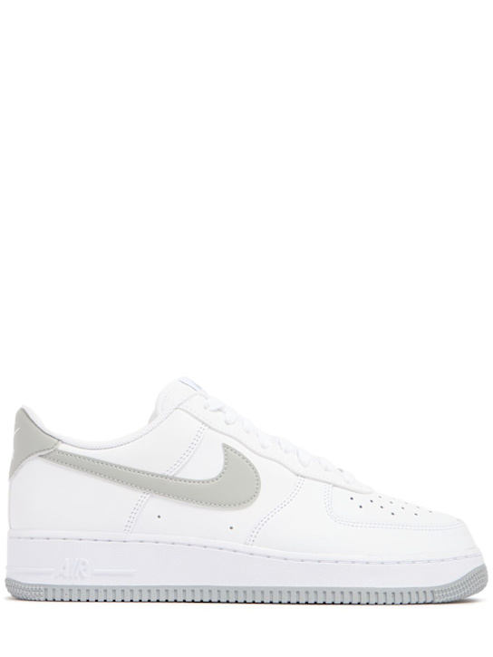 Nike: Sneakers "Air Force 1 ‘07" - men_0 | Luisa Via Roma