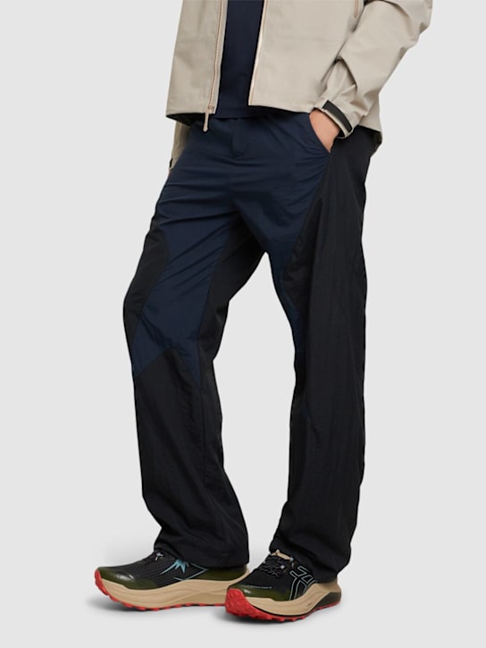 Asics: Trabuco Max 3 sneakers - men_1 | Luisa Via Roma