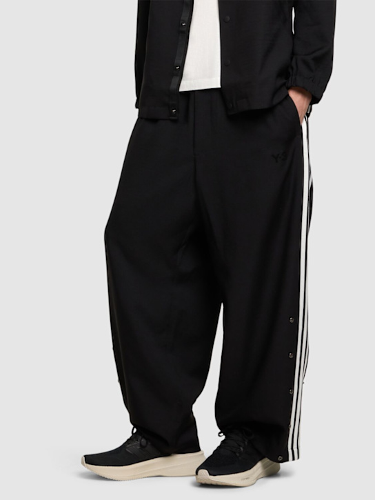 Y-3: Ultraboost 5 sneakers - men_1 | Luisa Via Roma