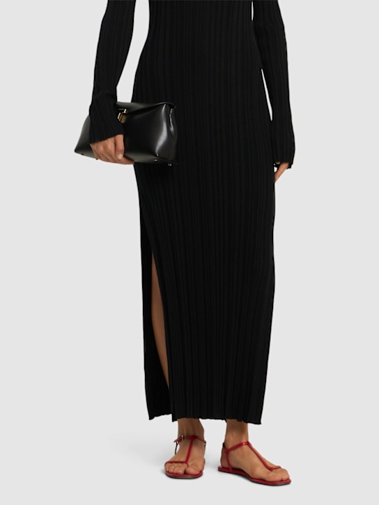 Loulou De Saison: 10mm Amaru leather thong sandals - Red - women_1 | Luisa Via Roma