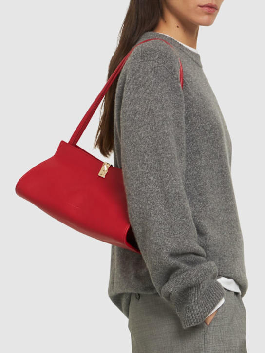 Loulou De Saison: Johanna leather shoulder bag - women_1 | Luisa Via Roma