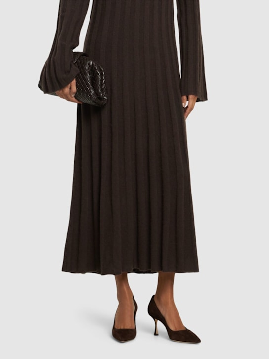 Manolo Blahnik: 70mm Osmaclo suede pumps - women_1 | Luisa Via Roma