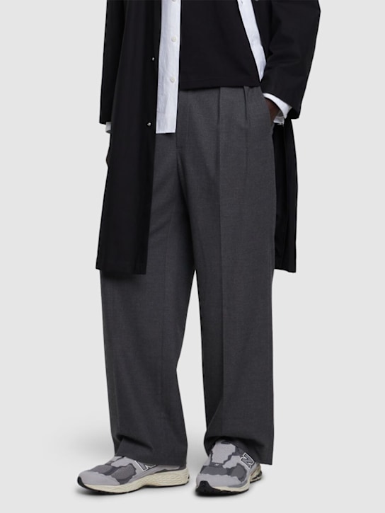 New Balance: 2002 mules - men_1 | Luisa Via Roma