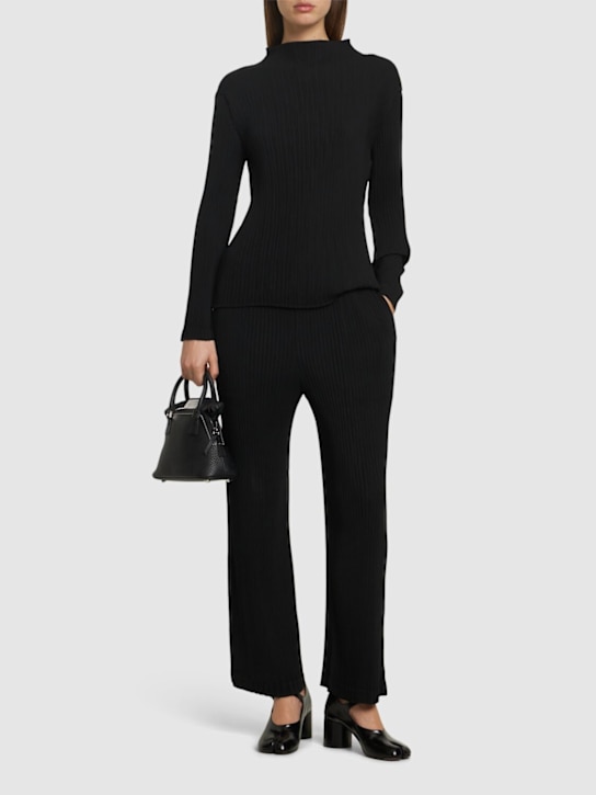 ISSEY MIYAKE: Hatching pleated straight pants - women_1 | Luisa Via Roma