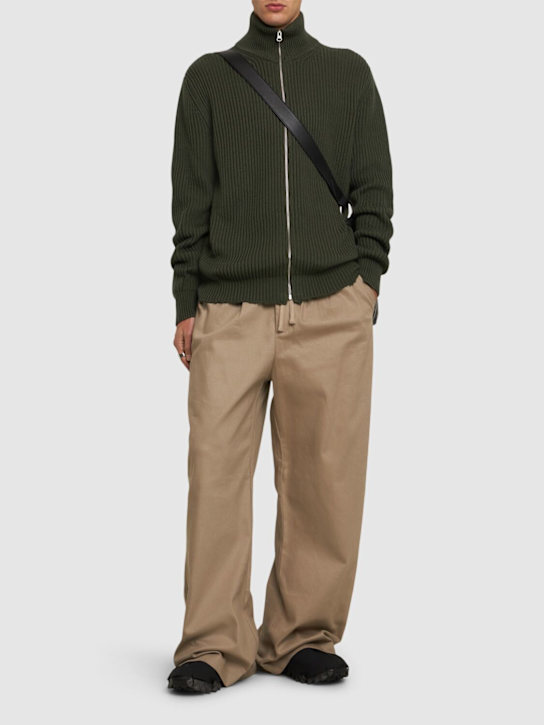 MM6 Maison Margiela: Strickjacke mit Reißverschluss „Camionneur“ - men_1 | Luisa Via Roma