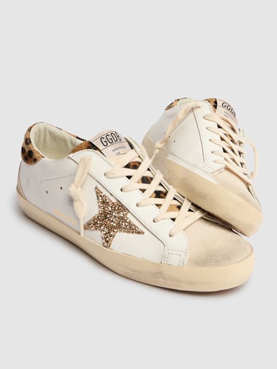 Golden Goose: LVR独家Super-Star麂皮运动鞋 - 白色豹纹 - women_2 | Luisa Via Roma