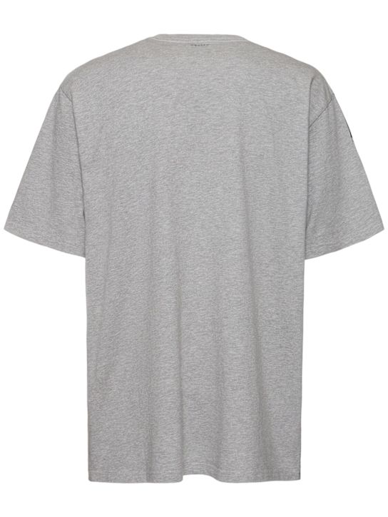 McQueen: Skull printed cotton t-shirt - Grey - men_4 | Luisa Via Roma