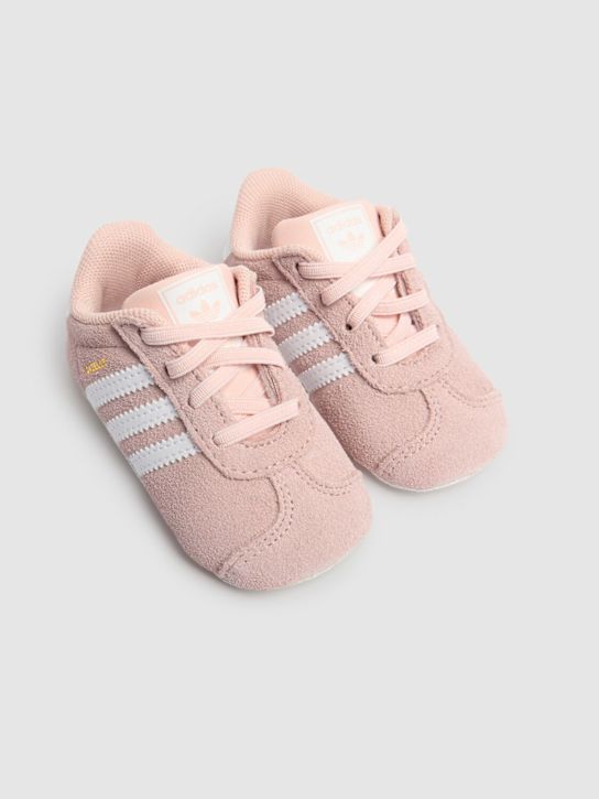 adidas Originals: Gazelle Crib ベビーシューズ - kids-girls_1 | Luisa Via Roma