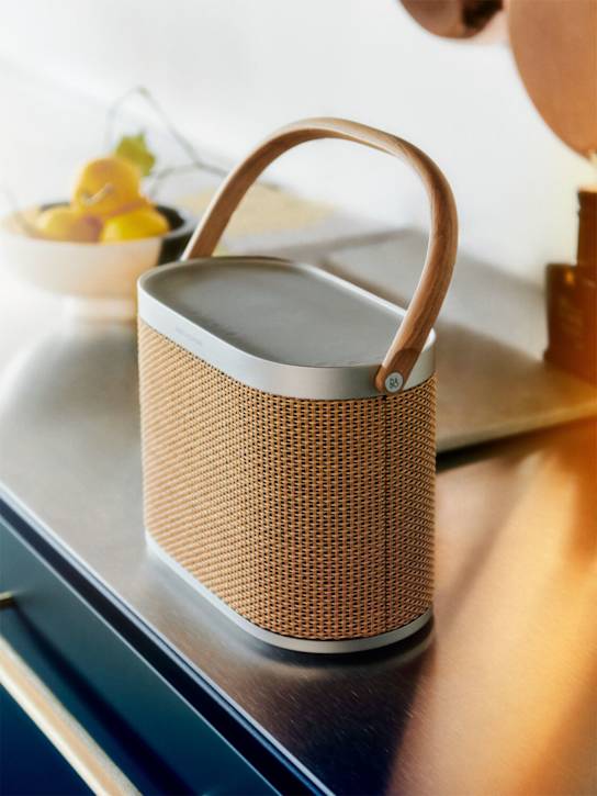 Bang & Olufsen: Beosound A5 speaker - Beige - ecraft_1 | Luisa Via Roma