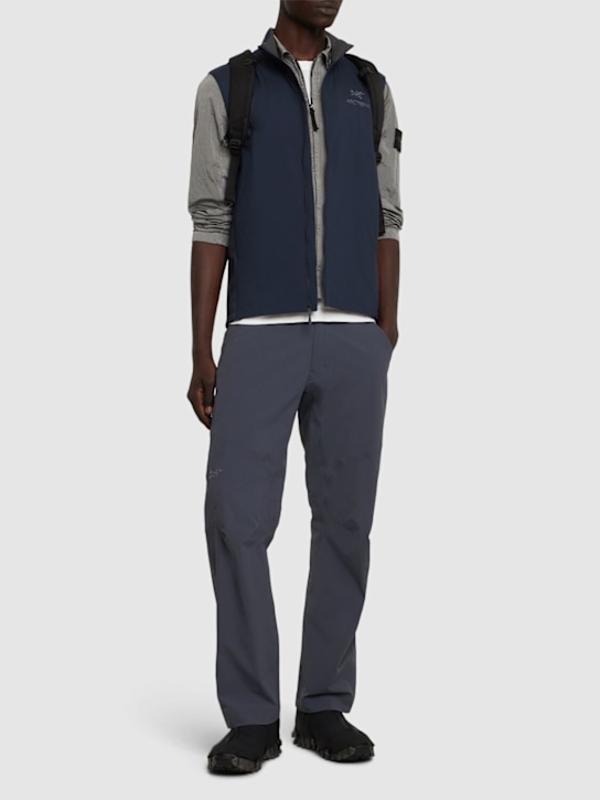 Arc'teryx: Cronin pants - men_1 | Luisa Via Roma