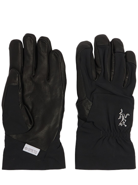 Arc'teryx: Guanti Venta AR GORE-TEX Infinium - women_0 | Luisa Via Roma