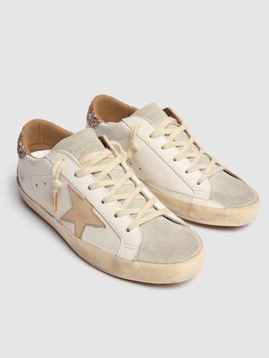 Golden Goose: 20毫米Super-Star混合皮革运动鞋 - 白色/金色 - women_2 | Luisa Via Roma