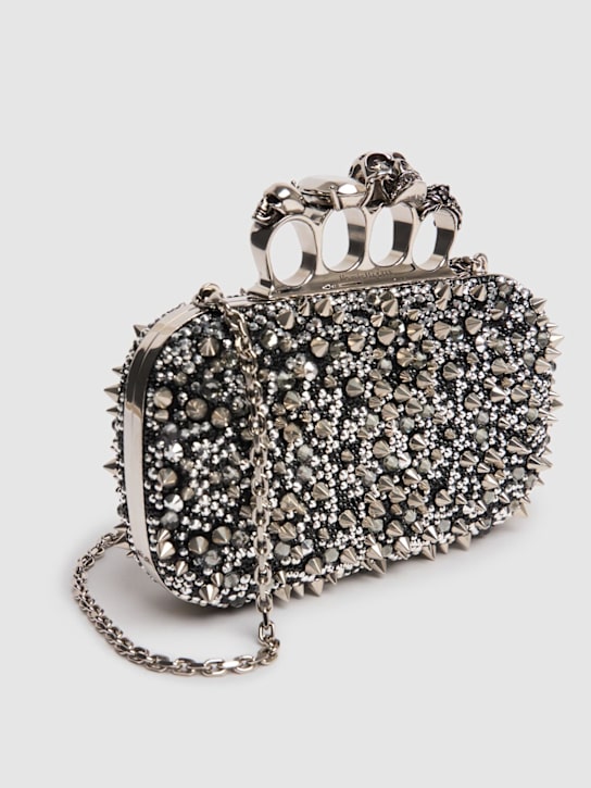 McQueen: Skull Four Ring装饰穿指手拿包 - 黑色 - women_3 | Luisa Via Roma