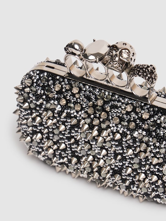 McQueen: Skull Four Ring装饰穿指手拿包 - 黑色 - women_4 | Luisa Via Roma
