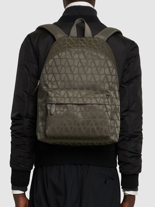 Valentino Garavani: Mochila Toile Iconographe - men_1 | Luisa Via Roma