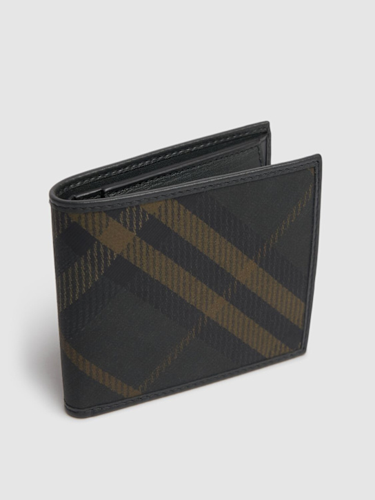 Burberry: Portafoglio in cotone a quadri con portamonete - men_1 | Luisa Via Roma