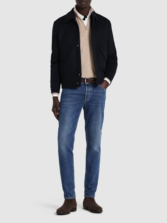 Brunello Cucinelli: ストーンウォッシュドコットンデニムジーンズ - men_1 | Luisa Via Roma