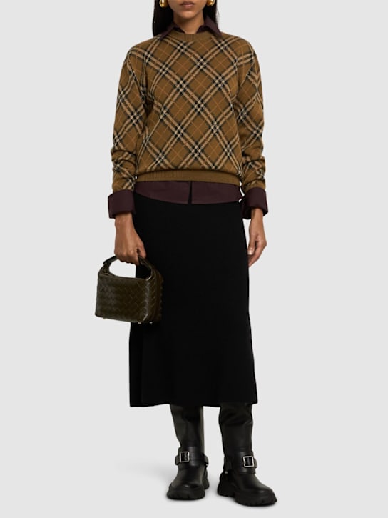 Burberry: Maglia girocollo in misto lana check - women_1 | Luisa Via Roma