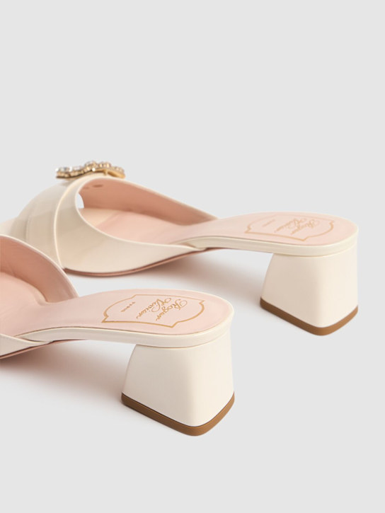 Roger Vivier: 45mm Bikviv patent leather mules - Off White - women_3 | Luisa Via Roma
