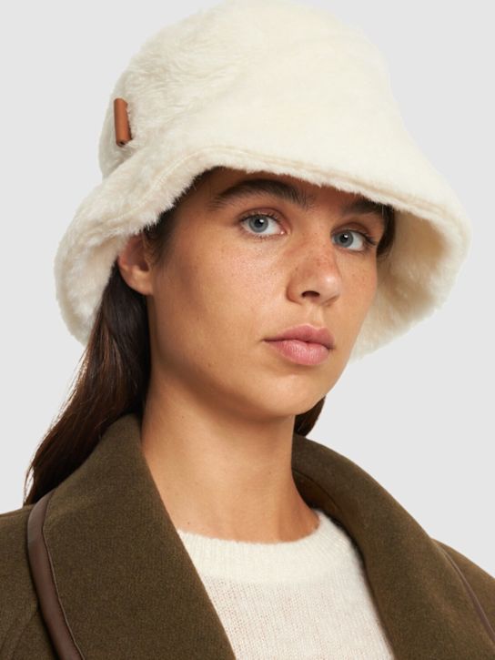 Max Mara: Figura alpaca & wool teddy bucket hat - women_1 | Luisa Via Roma