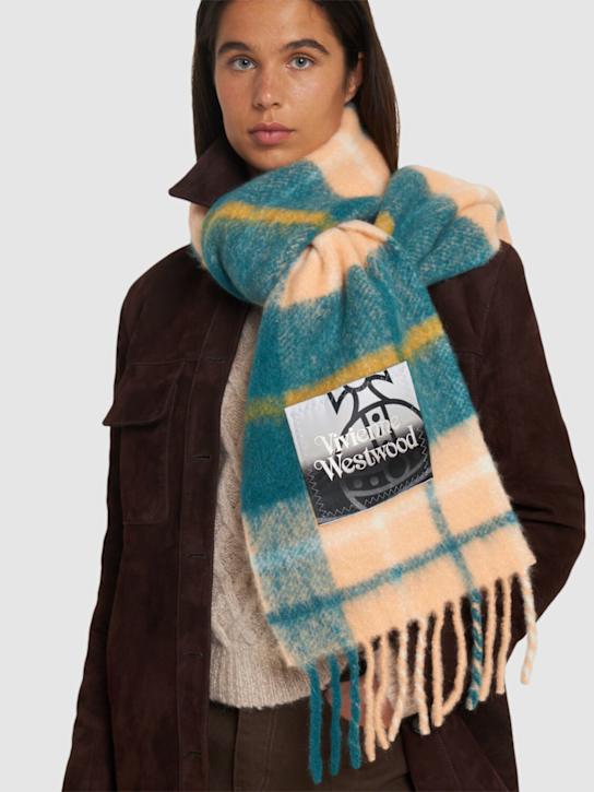 Vivienne Westwood: Chunky alpaca scarf - women_1 | Luisa Via Roma