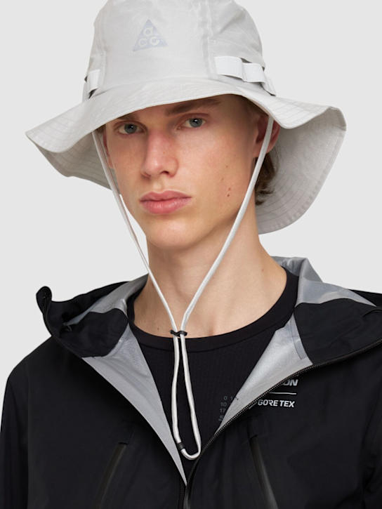 Nike: ACG Apex Bucket hat - men_1 | Luisa Via Roma