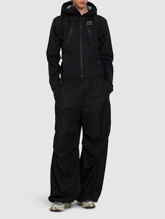 MM6 Maison Margiela: MM6 X Salomon windbreaker - men_1 | Luisa Via Roma