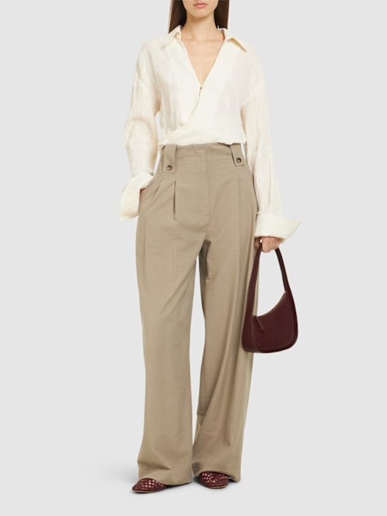 Nanushka: Jenci生丝混纺高腰裤子 - Sand Grey - women_1 | Luisa Via Roma