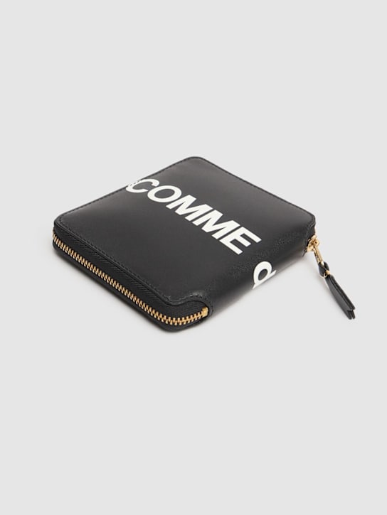 Comme des Garçons Wallet: Huge logo leather zip compact wallet - women_1 | Luisa Via Roma
