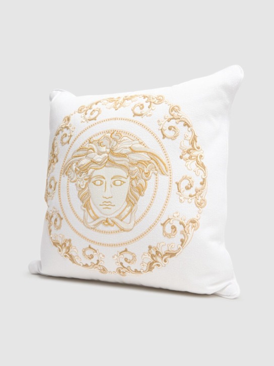 Versace: Medusa Gala cushion - White/Gold - ecraft_1 | Luisa Via Roma