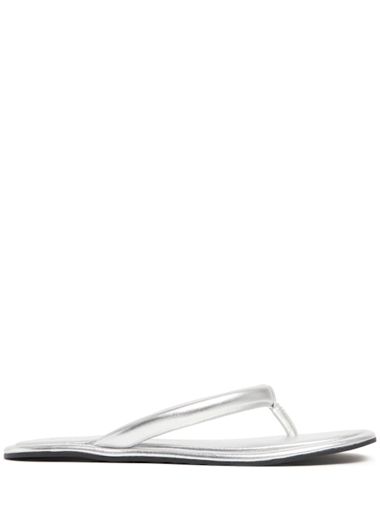 St. Agni: 10mm Sumi metallic leather slides - Silver - women_0 | Luisa Via Roma