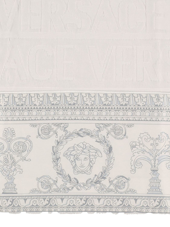 Versace: I Heart Baroque bath towel - ecraft_1 | Luisa Via Roma