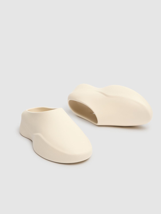 Fear of God: Runner rubber slippers - Greige - men_2 | Luisa Via Roma