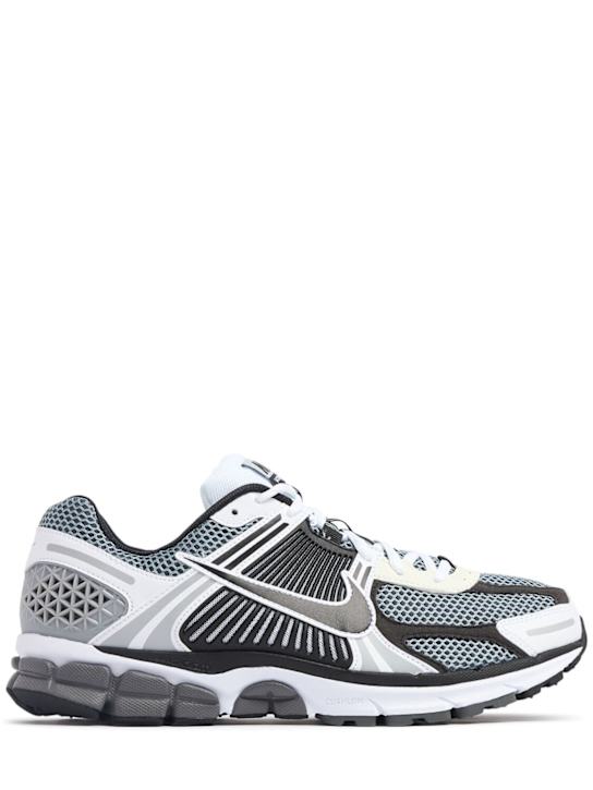 Nike: Sneakers Zoom Vomero 5 - Grigio/Nero - men_0 | Luisa Via Roma