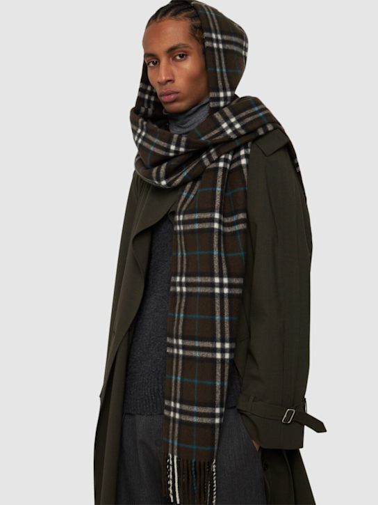 Burberry: Kaschmirschal mit Karos „Giant Check“ - men_1 | Luisa Via Roma