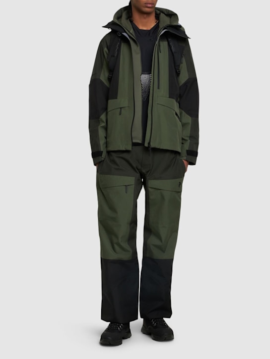 Peak Performance: Gravity 3L GORE-TEX shell ski jacket - men_1 | Luisa Via Roma