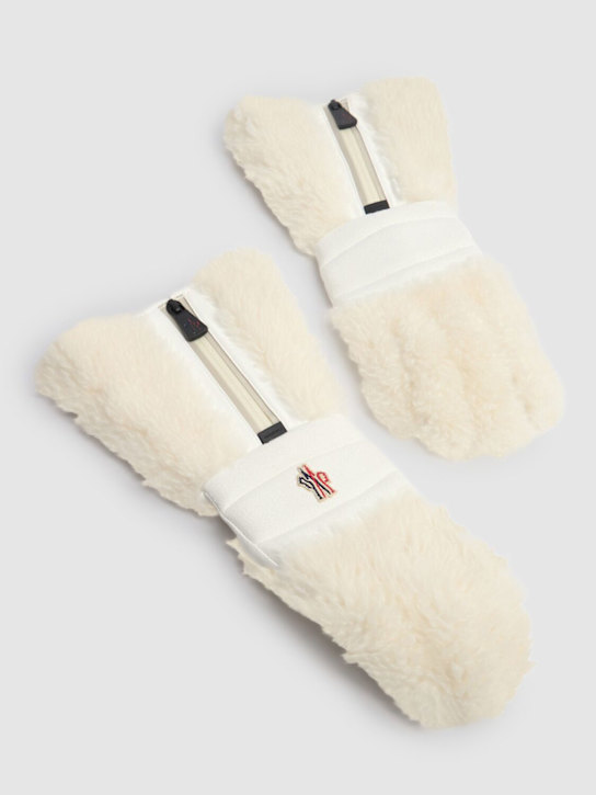 Moncler Grenoble: Shearling gloves - women_1 | Luisa Via Roma