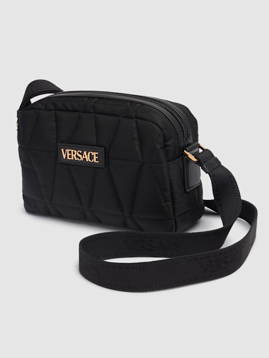 Versace: Borsa in nylon con logo - Nero - men_3 | Luisa Via Roma