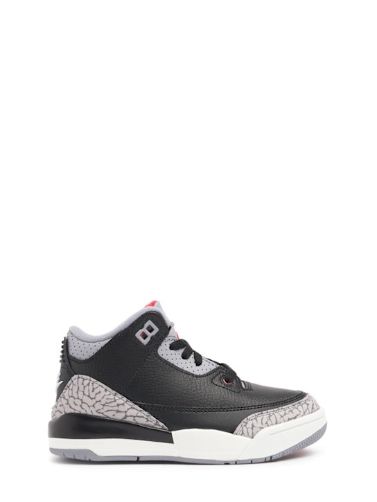 Jordan: Jordan 3 Retro sneakers - Black/Red/Grey - kids-boys_0 | Luisa Via Roma