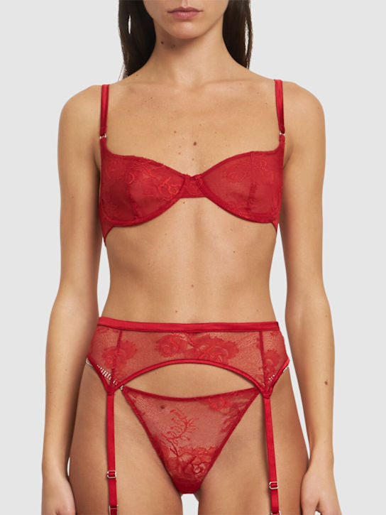 Fleur Du Mal: Bouquet lace garter - Red - women_1 | Luisa Via Roma