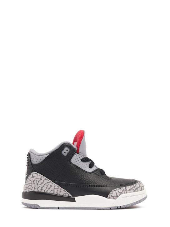 Jordan: Jordan 3 Retro sneakers - Black/Red/Grey - kids-boys_0 | Luisa Via Roma