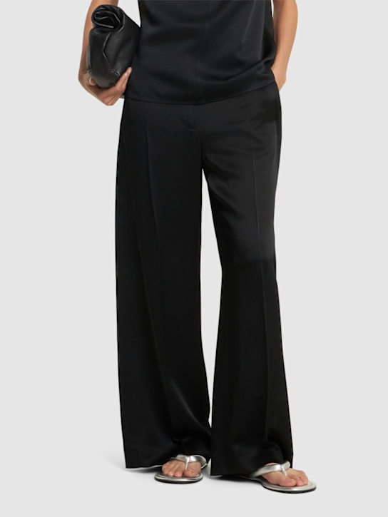 St. Agni: 10mm Sumi metallic leather slides - Silver - women_1 | Luisa Via Roma