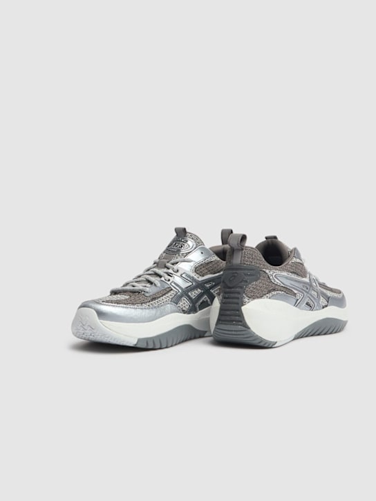 Asics: Studio Hagel Neocurve sneakers - Grey - men_3 | Luisa Via Roma