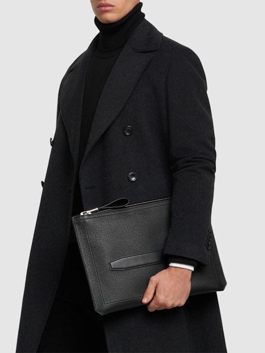 Tom Ford: Buckley soft grain leather handle pouch - men_1 | Luisa Via Roma
