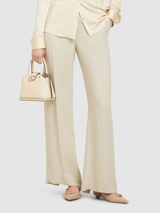 Valentino Garavani: VLogo パテントレザースリングバックパンプス 20mm - women_1 | Luisa Via Roma