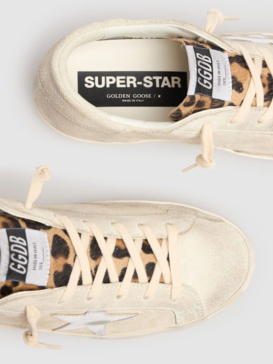 Golden Goose: LVR独家Super-Star麂皮运动鞋 - 米黄色/银色 - women_3 | Luisa Via Roma